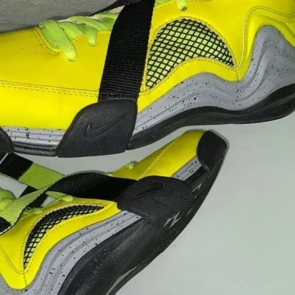 Nike ‘LUNAR RAID’ Volt Men Sneakers Size 10